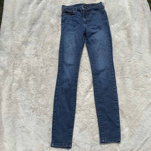 GUESS High Rise Skinny Jeans | Size 26 | Classic Blue Denim | - Picture 1 of 9